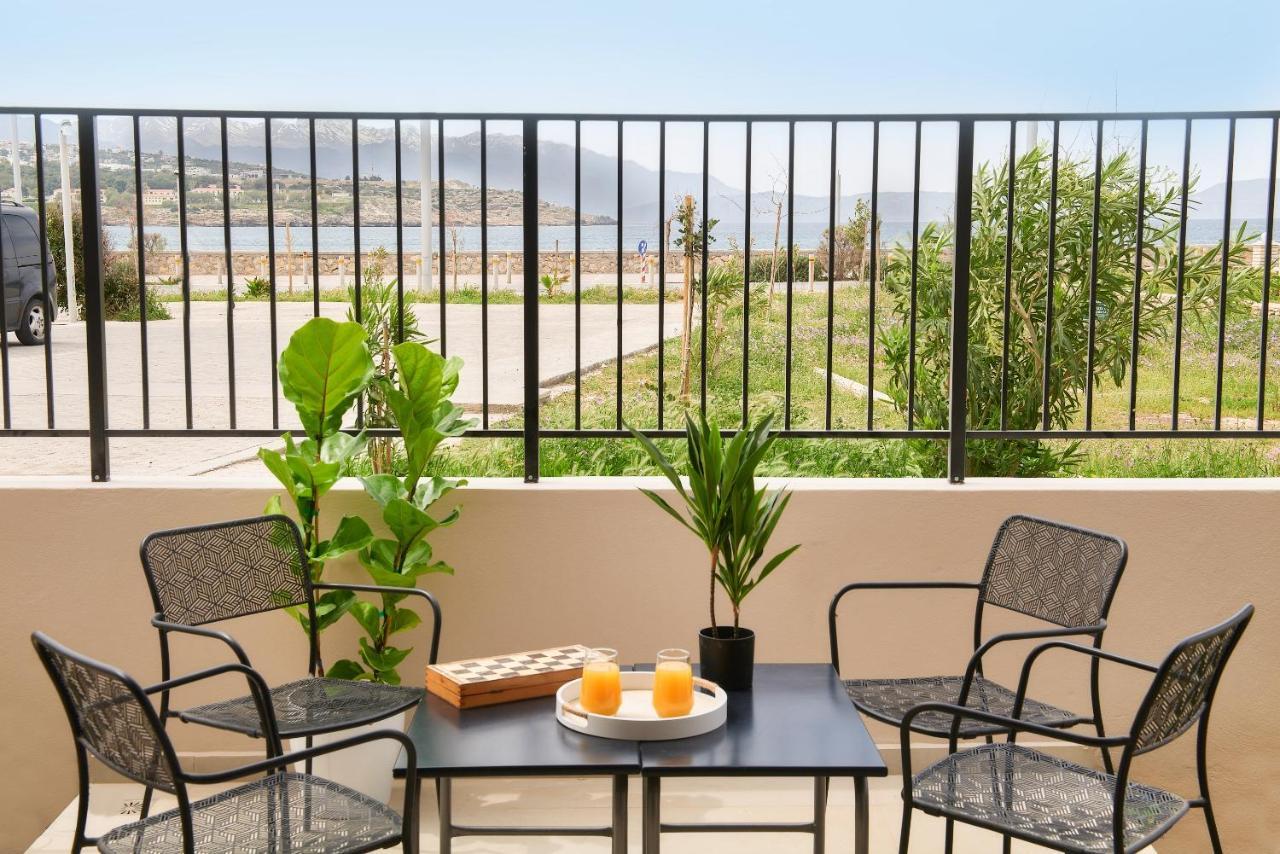 Porta Squero Premium Suites 罗希姆诺 外观 照片