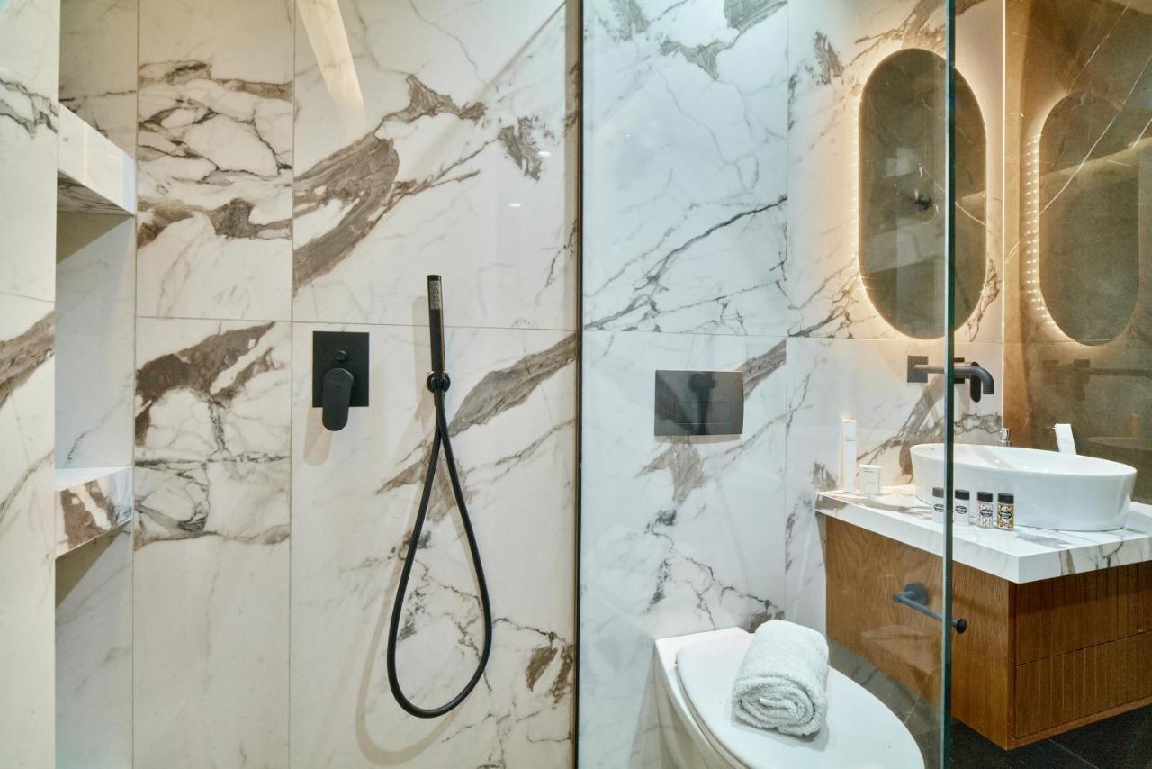 Porta Squero Premium Suites 罗希姆诺 外观 照片