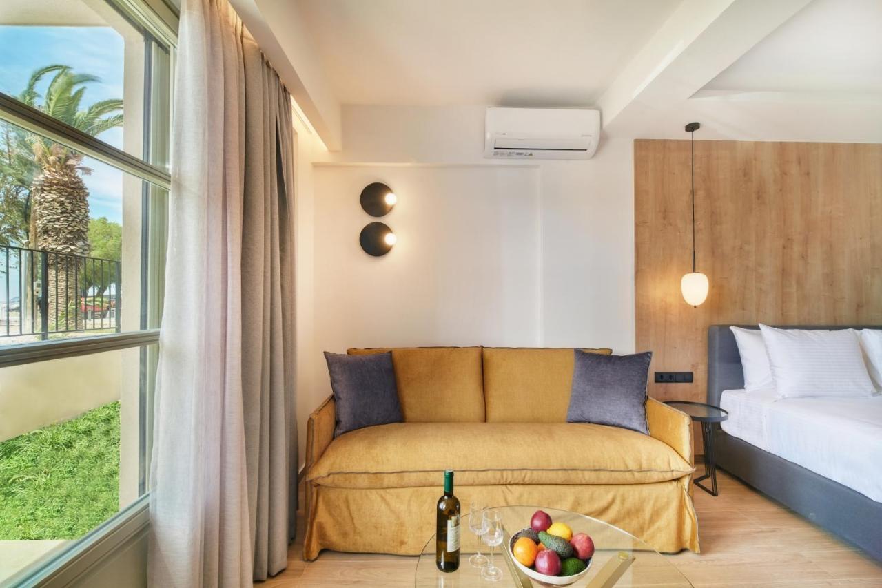 Porta Squero Premium Suites 罗希姆诺 外观 照片