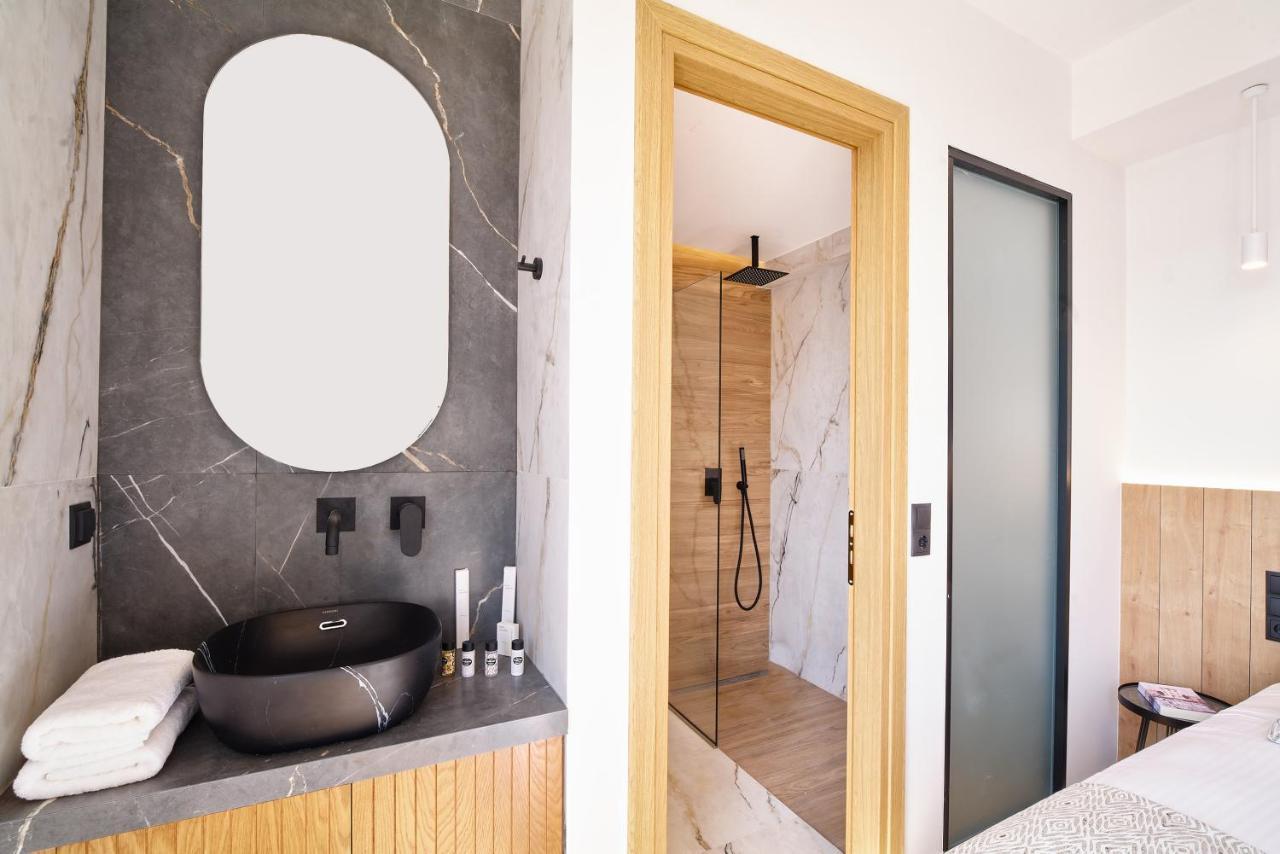 Porta Squero Premium Suites 罗希姆诺 外观 照片