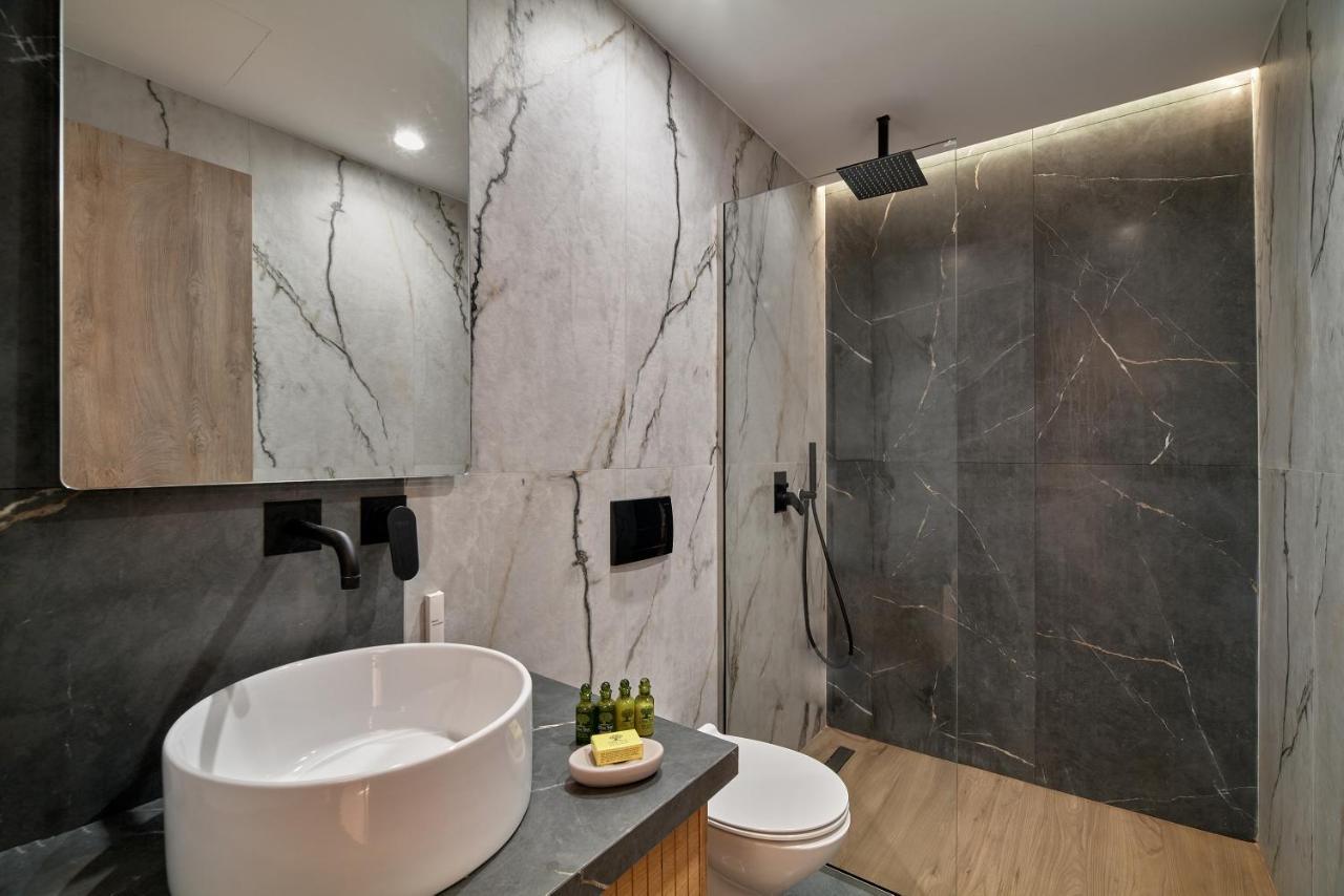 Porta Squero Premium Suites 罗希姆诺 外观 照片